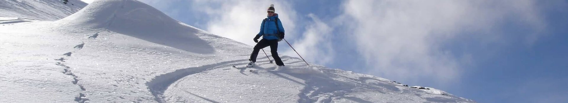 Dlaczego warto zainwestować w kurtki narciarskie?