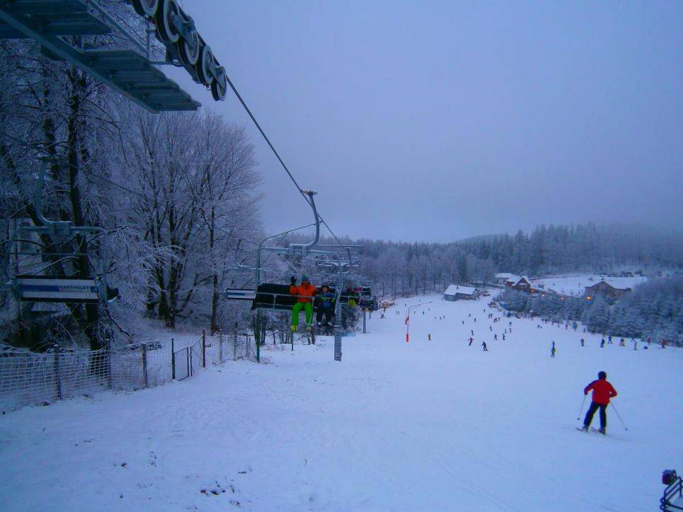 Snowshop - Miejsca w Polsce, które warto odwiedzić z nartami/snowboardem - miejsca karpacz-2